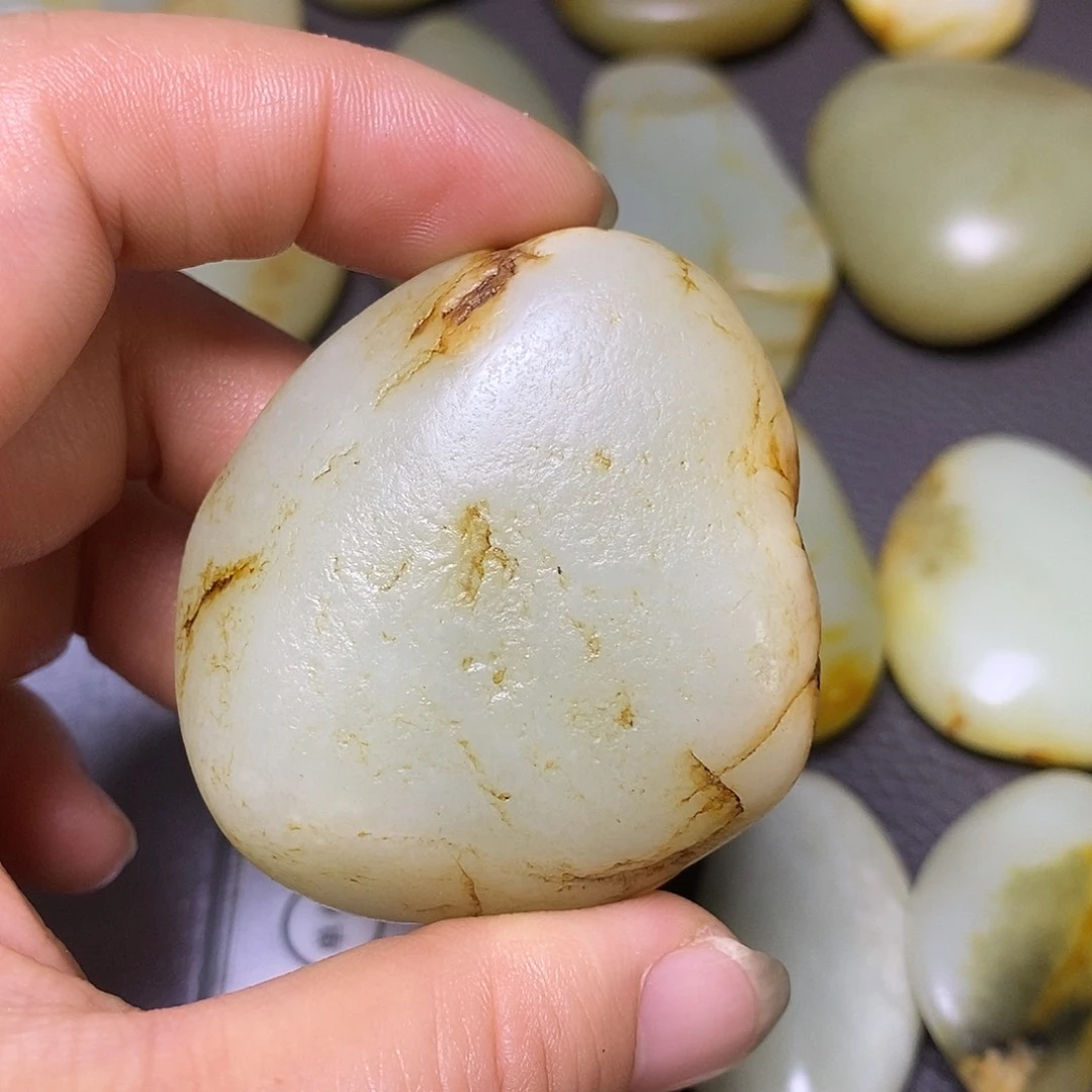 未镶嵌和田玉（糖玉）挂件