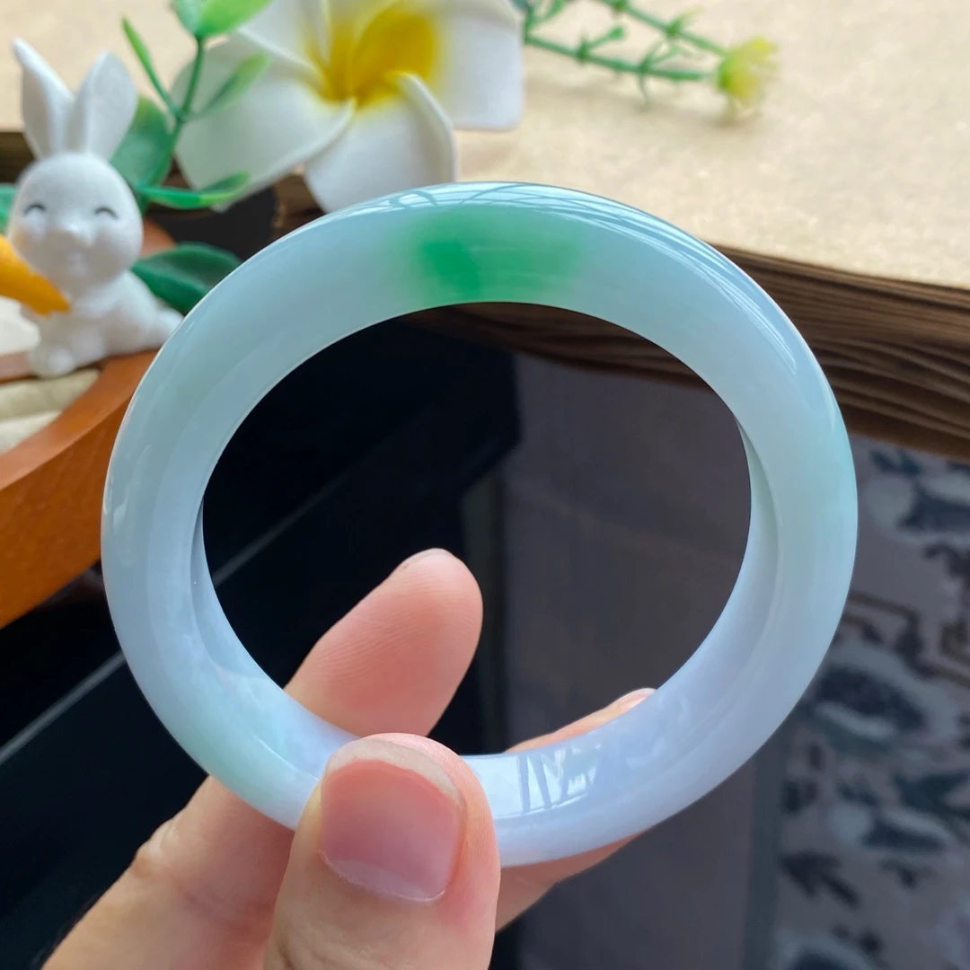 11.22批10930号手镯52.3-11.7-8.5阳绿色！素色衬翠！春日的一抹