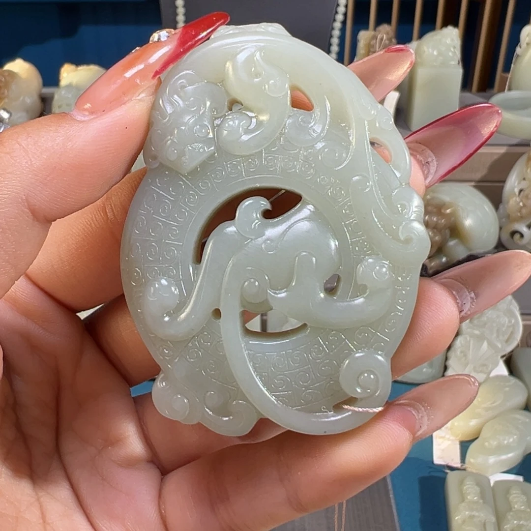 和田玉（糖玉）未镶嵌颈饰