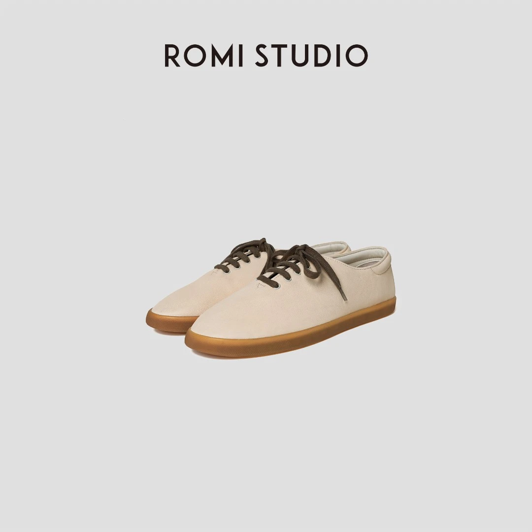 ROMI STUDIO “简约生活” 头层牛皮轻量感透气系带平底鞋 427X4073