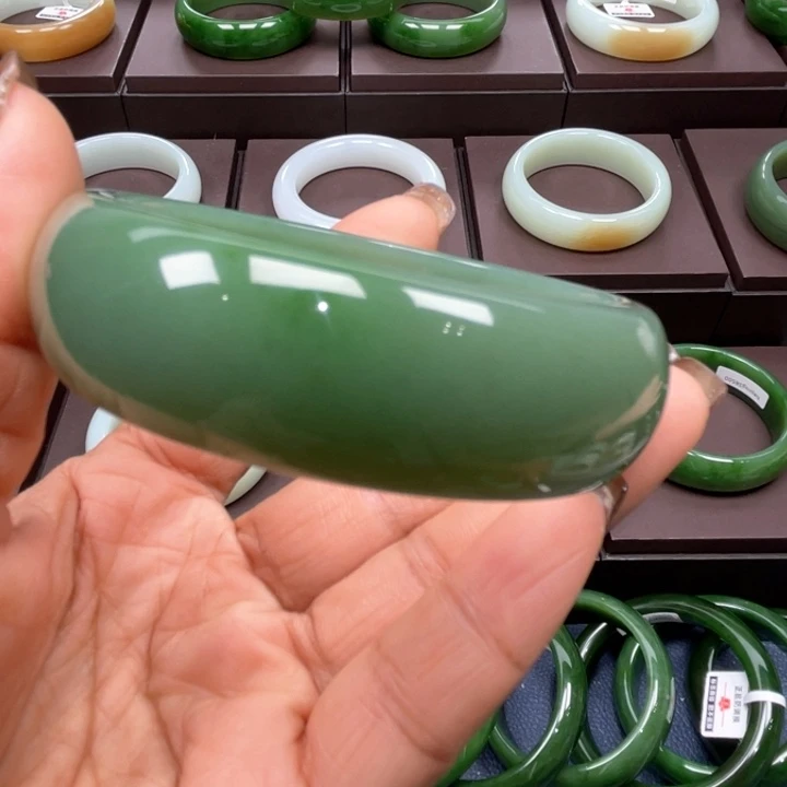 和田玉未镶嵌手镯57/58