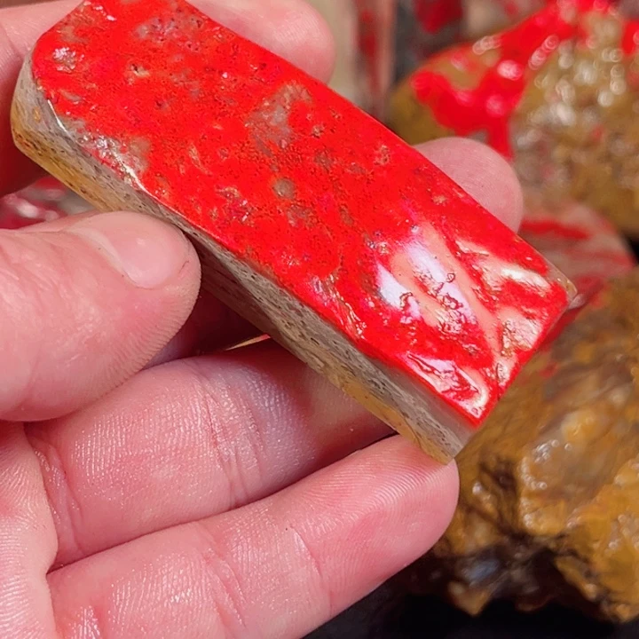 昌化鸡血石软底昌化鸡血石