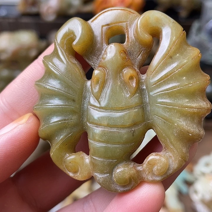 和田玉（糖玉）未镶嵌颈饰