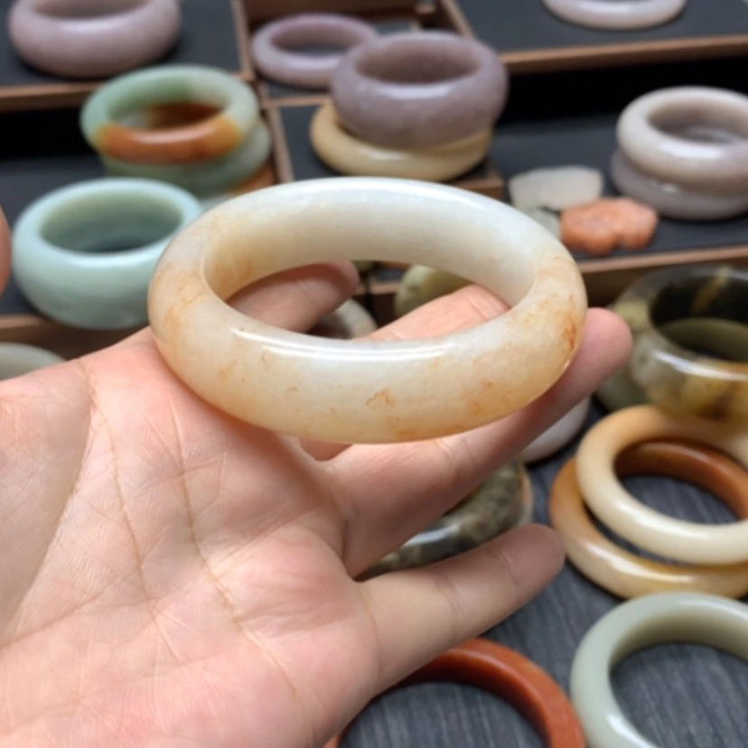 【闪购商品】石英质玉手镯未镶嵌55.6