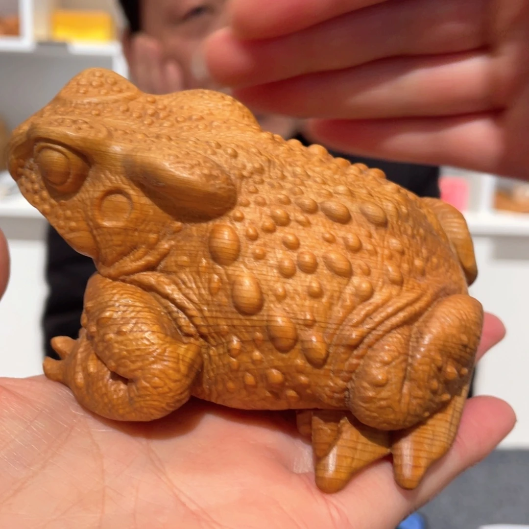 【闪购商品】柏木（崖柏）雨**饮金蟾摆件