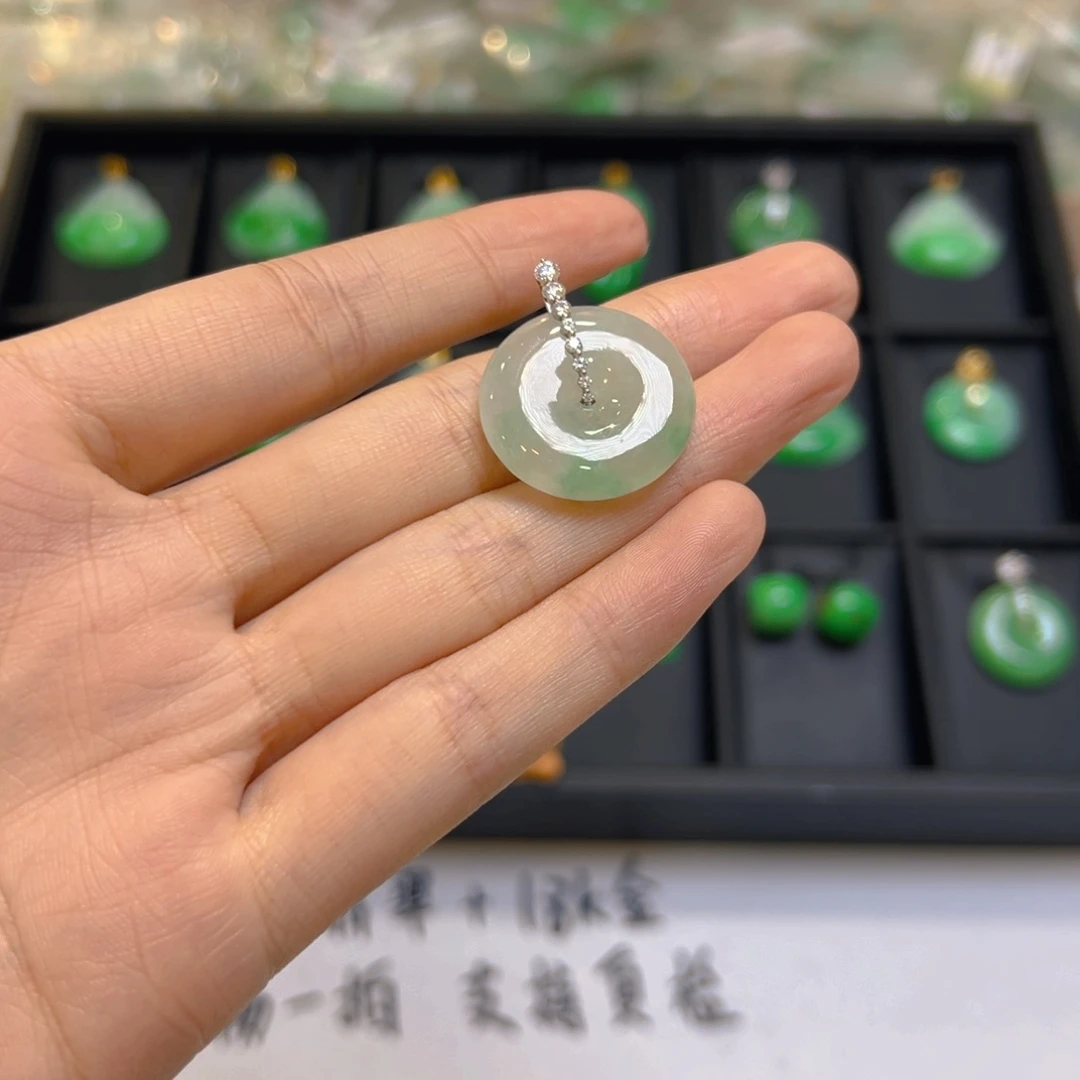 翡翠18K金镶嵌吊坠(不含链)