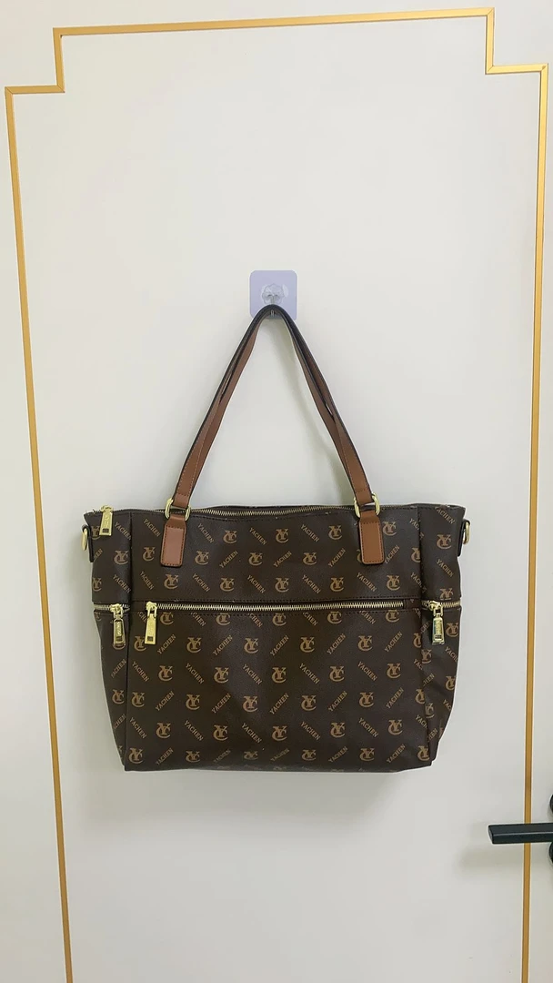 9835#小字母棕色【尺寸：长44宽13高30】休闲百搭时尚女士纯单肩包