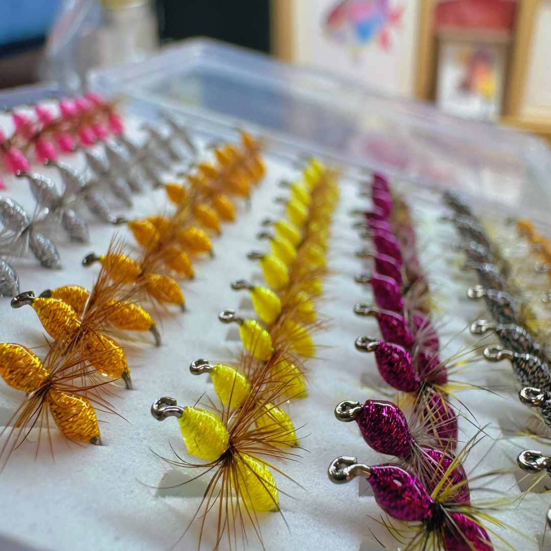 手工蓑羽蚂蚁飞蝇钩微物路亚假饵适用于马口溪哥白条青稍