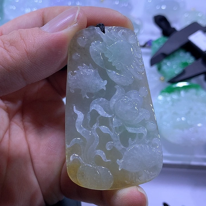 颈饰未镶嵌翡翠天然翡翠A货吊坠