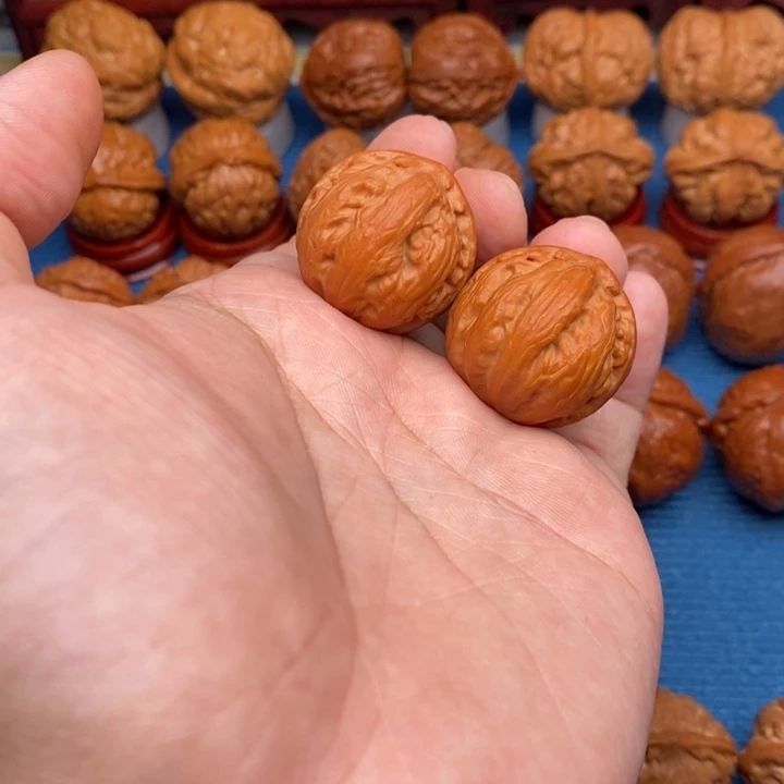 文玩核桃把件肉龙