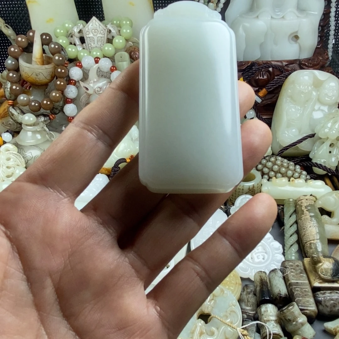 迷***童和田玉（糖玉）未镶嵌颈饰