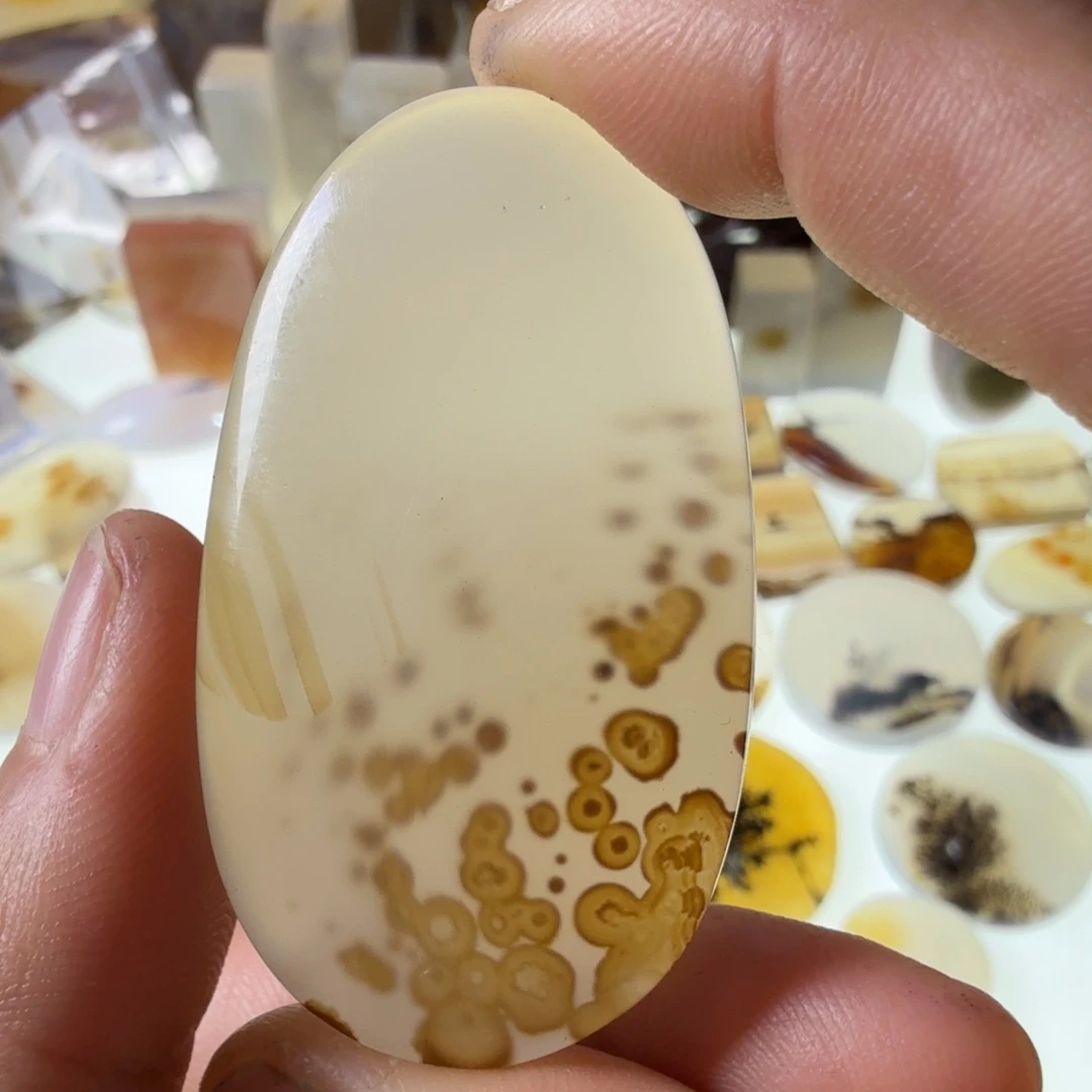 玛瑙/玉髓未镶嵌珠宝半成品