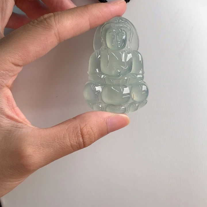 翡翠未镶嵌颈饰….