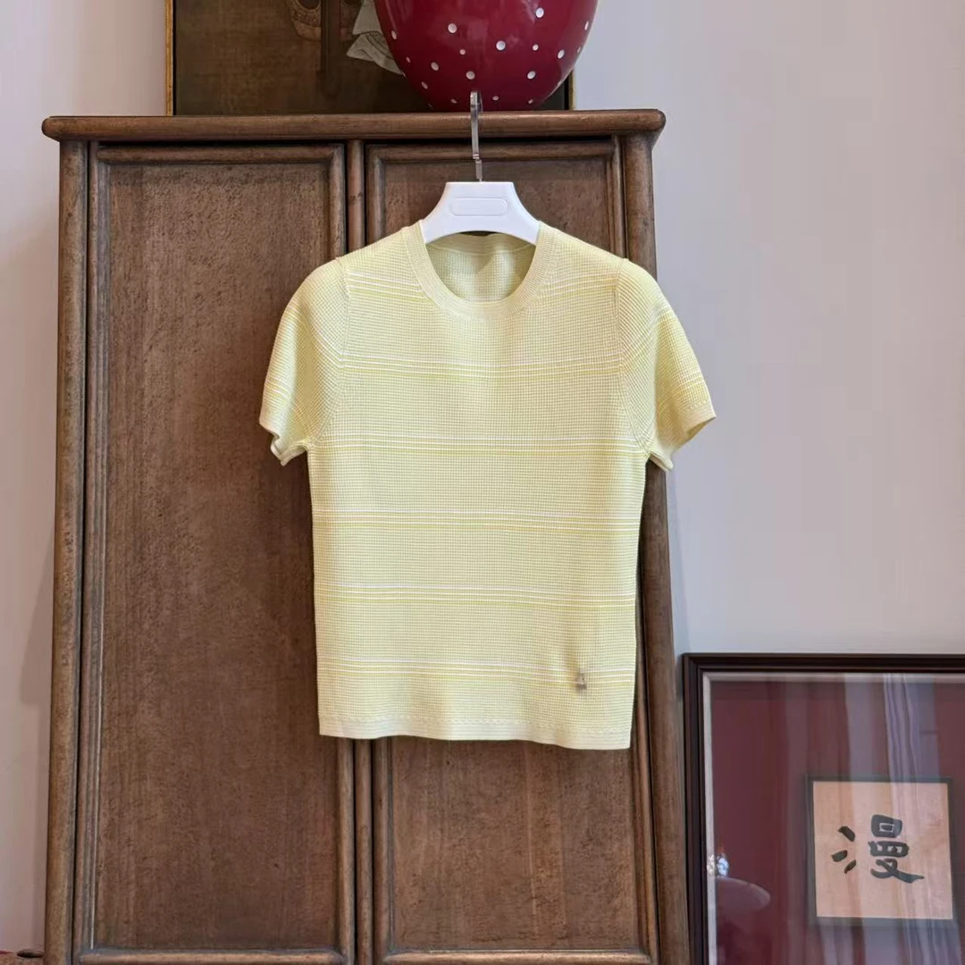 MYL  2025夏季新品丝绒黄色条纹针织衫圆领短袖套头小包挂饰上衣