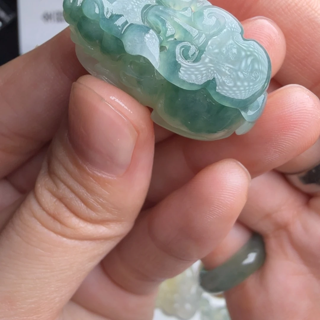 定制翡翠未镶嵌包工