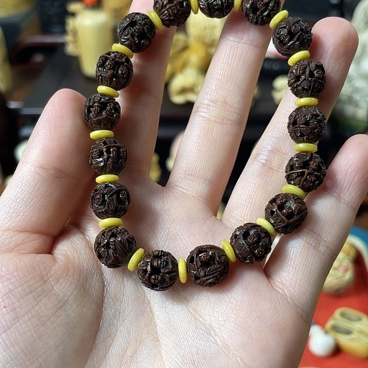 就***玩桃核吊坠精品雕刻工艺品