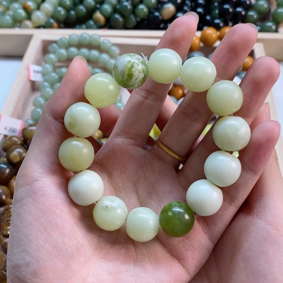 蛇纹石玉手串未镶嵌