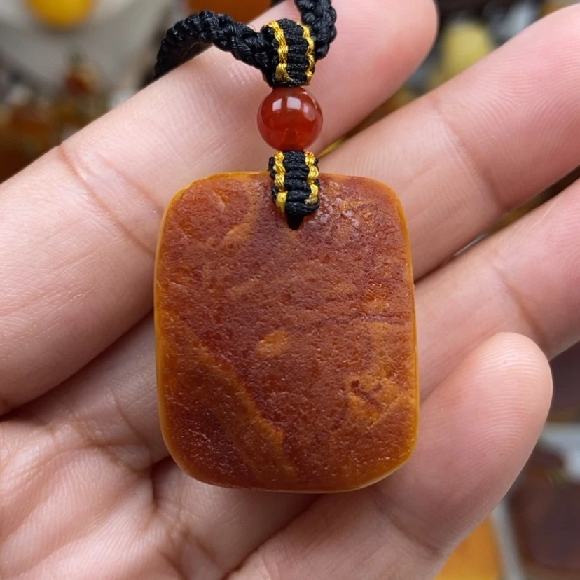 【闪购商品】琥珀颈饰未镶嵌