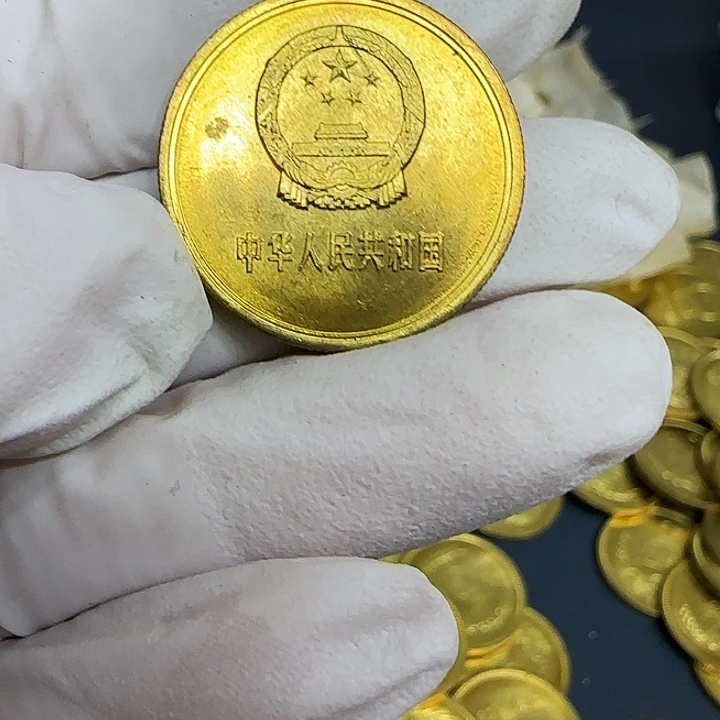 其他普通金属1981长城五角一枚带黑点