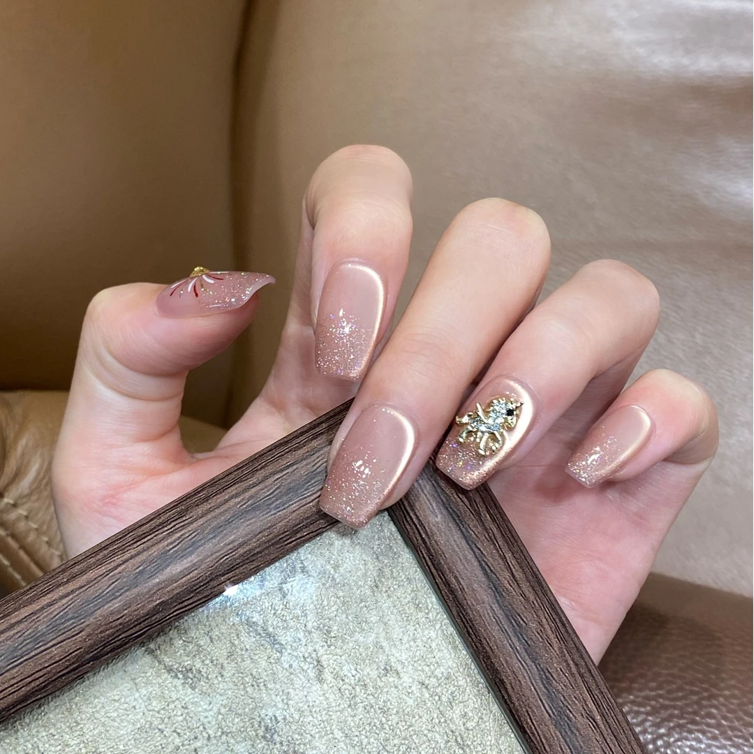 JDD【马上有钱】2026马年新款高级感猫眼显白纯手工美甲穿戴甲片