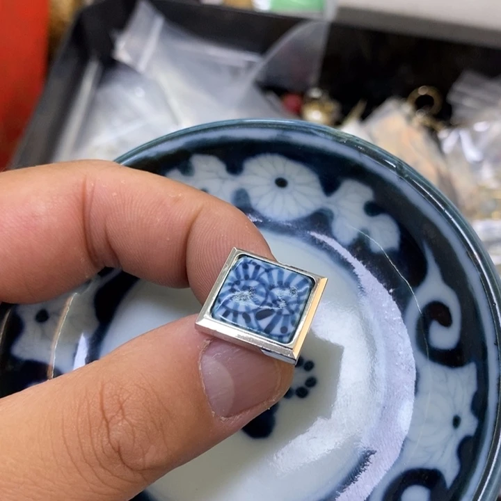 瓷片哦哦哦哦哦呢