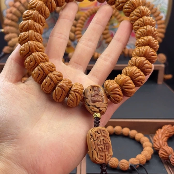 桃核手串在*上龙纹桃核祥云