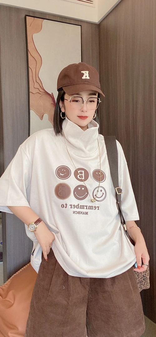 0286【春季新款】胸前六宫格硅胶笑脸宽松百搭半高领短袖（9261）