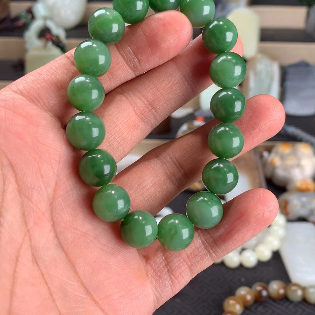 乐***见和田玉未镶嵌挂件和田玉手串