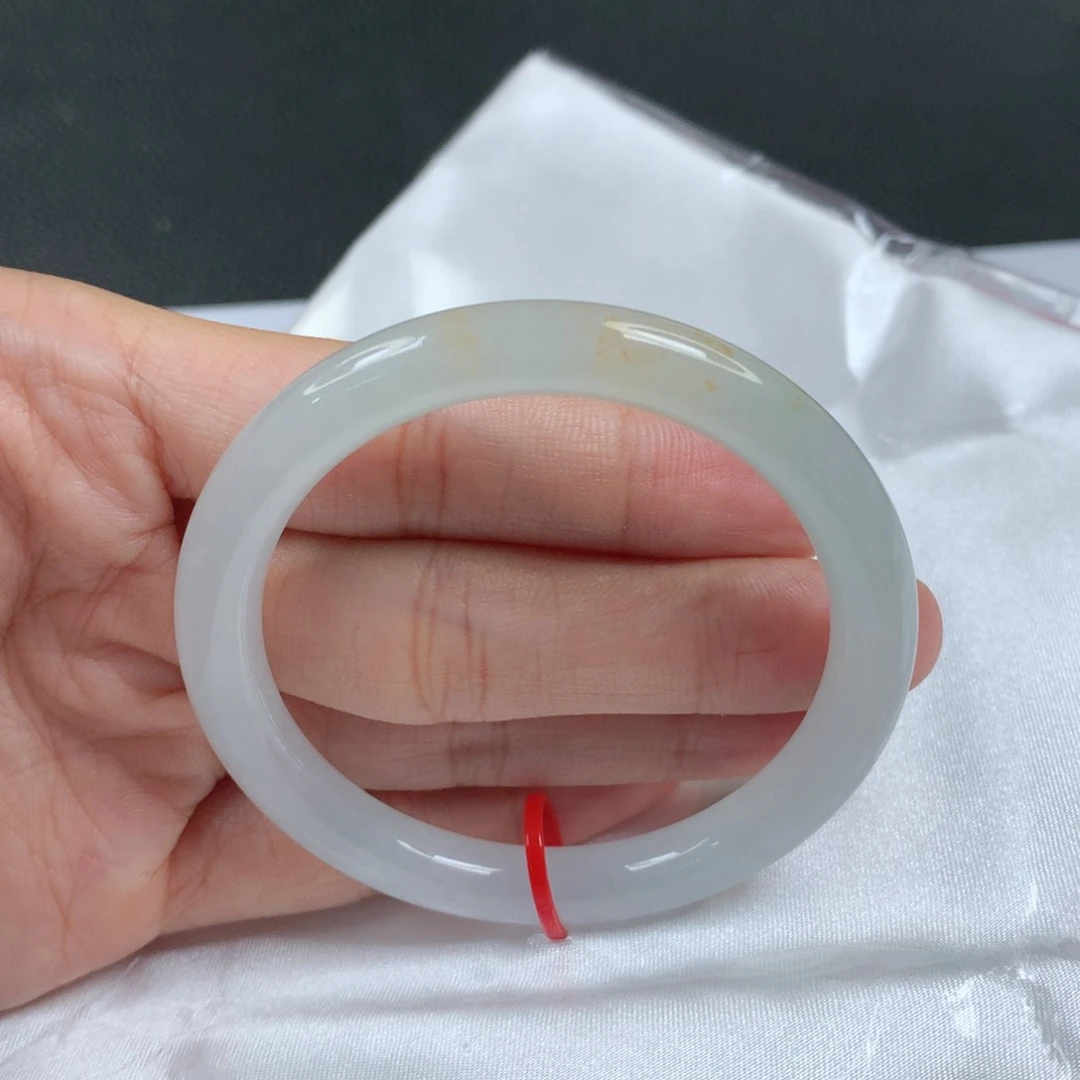 翡翠手镯未镶嵌天然52圈