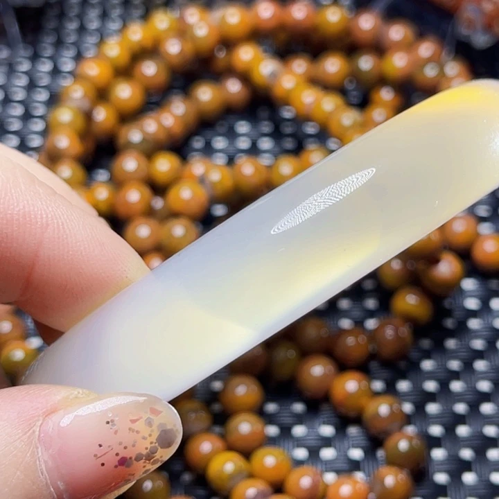 玛瑙/玉髓颈饰未镶嵌阳**年