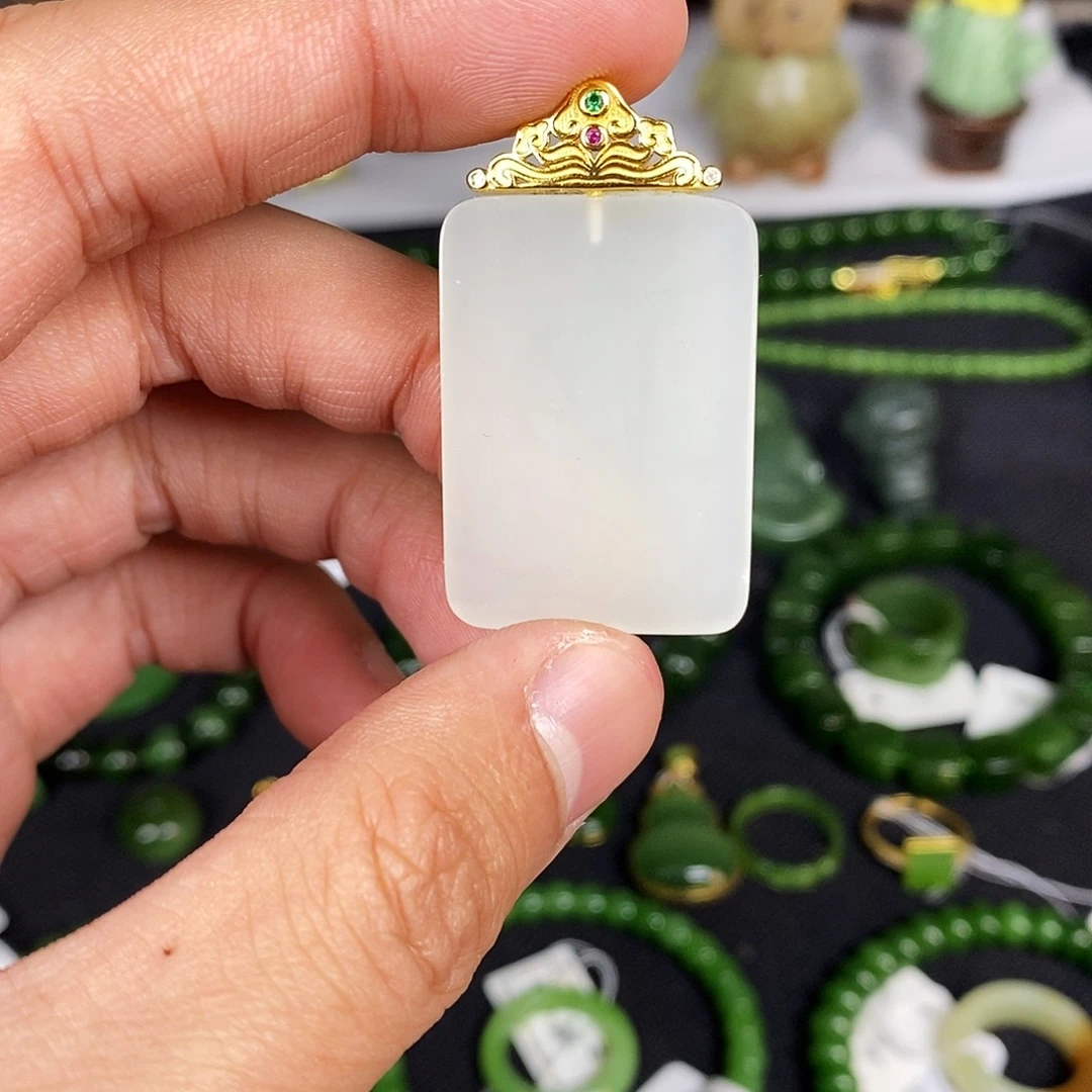 颈饰未镶嵌和田玉