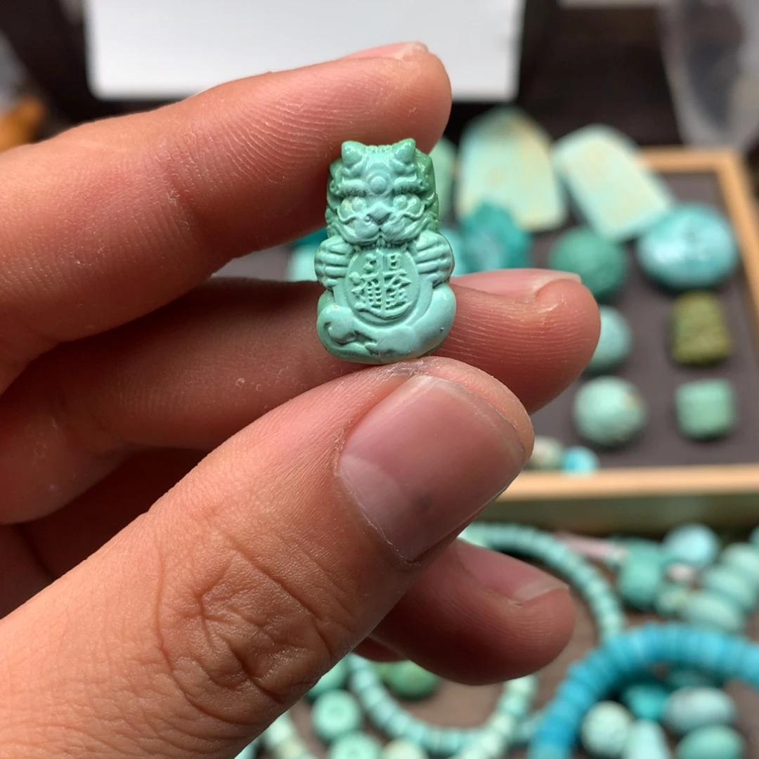 绿松石雕刻未镶嵌