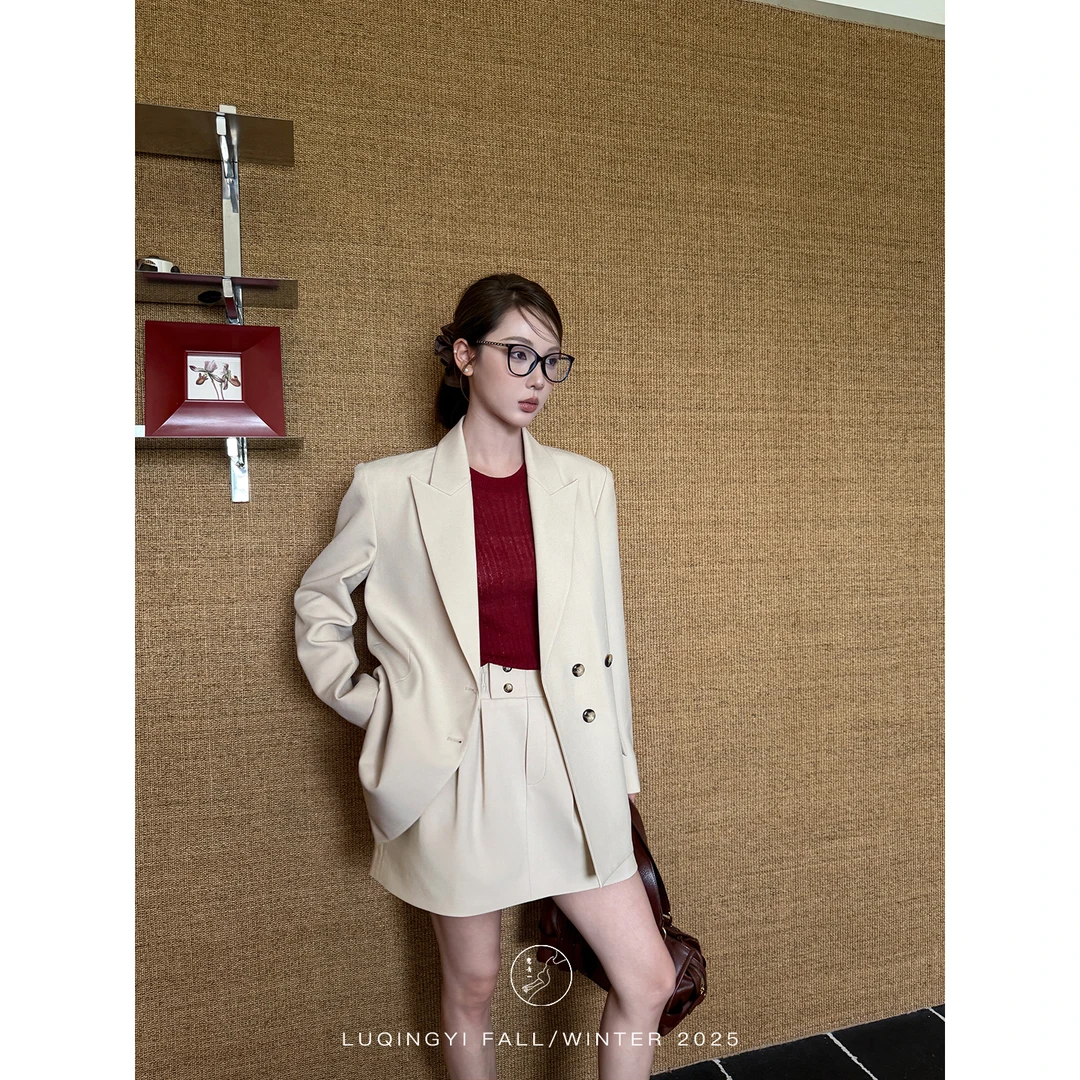 鹭青一原创【有礼】经典枪驳领西装外套女复古花苞半裙 L25X1093L