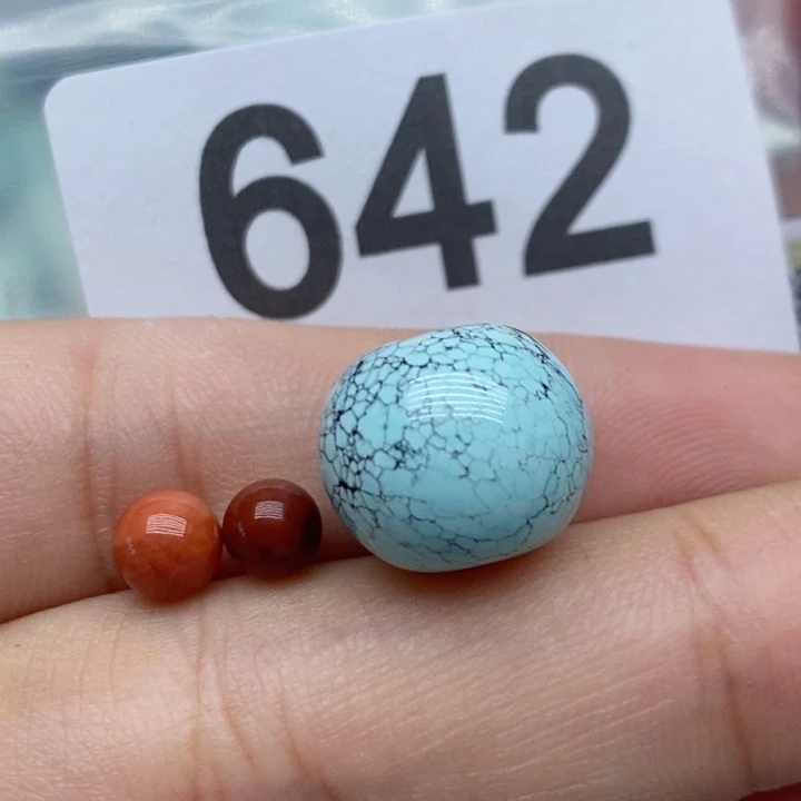 南红玛瑙未镶嵌珠宝奇石