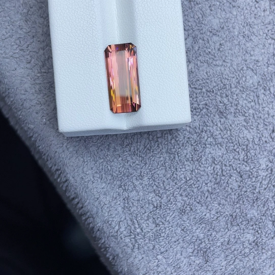 碧玺未镶嵌裸石5.42Ct西瓜