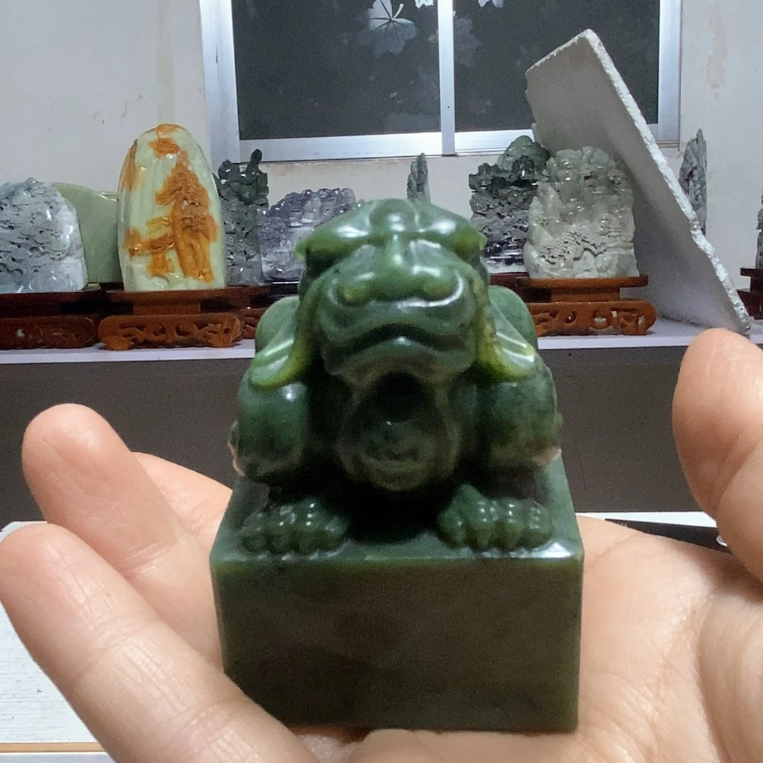 玉玉未镶嵌居家办公