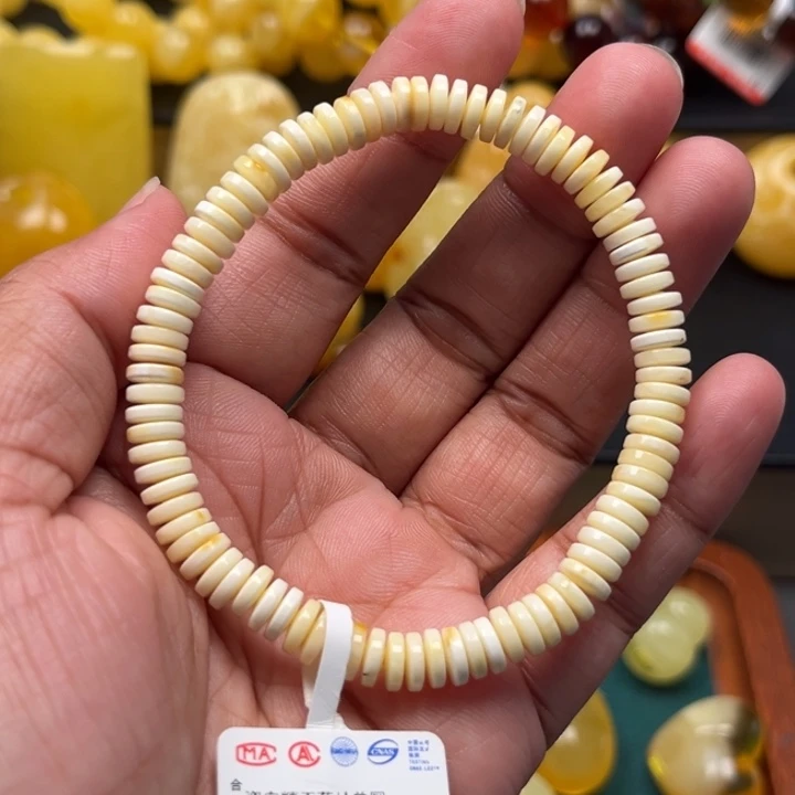 琥珀未镶嵌珠宝奇石M174号6.3+白蜡药片