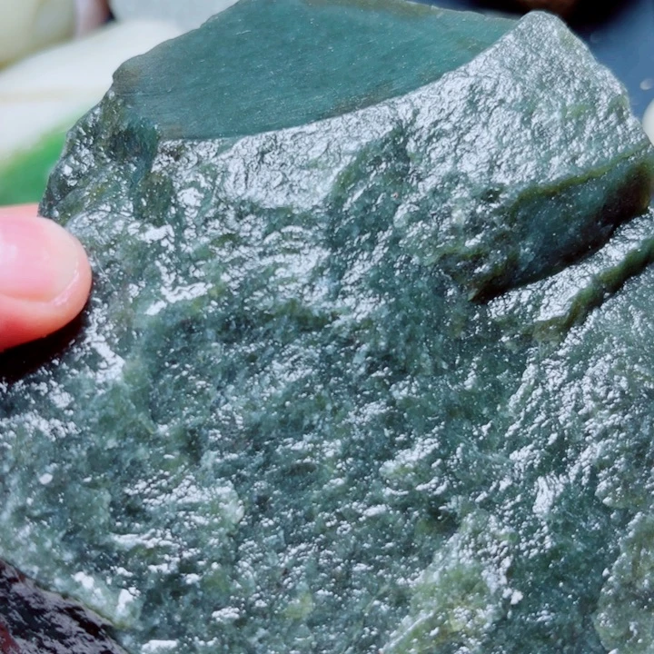 和田玉未镶嵌珠宝奇石