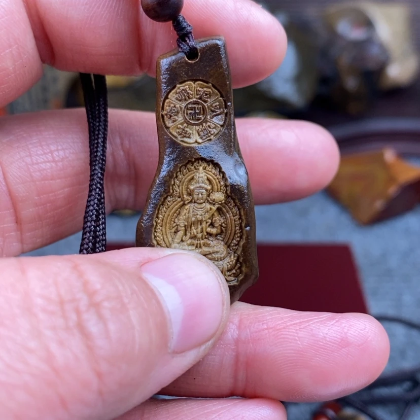 【闪购商品】原石吊坠