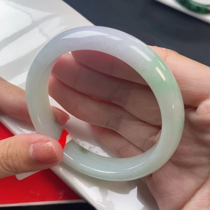 【闪购商品】翡翠手镯未镶嵌冰胶淡春彩55圈口