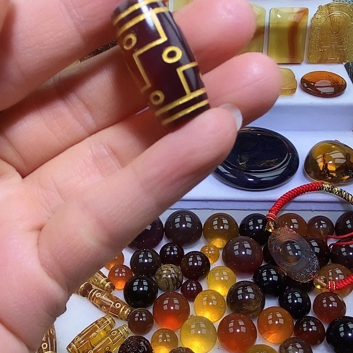 琥珀未镶嵌吊坠(不含链)天然缅甸琥珀棕红九眼天珠