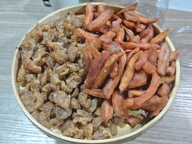 云南菠萝干滇橄榄油柑余甘子干 白花木瓜干酸酸甜甜混合装