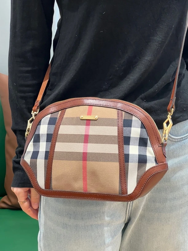 95新 BURBERRY/博柏利 Burberry 格子贝壳包