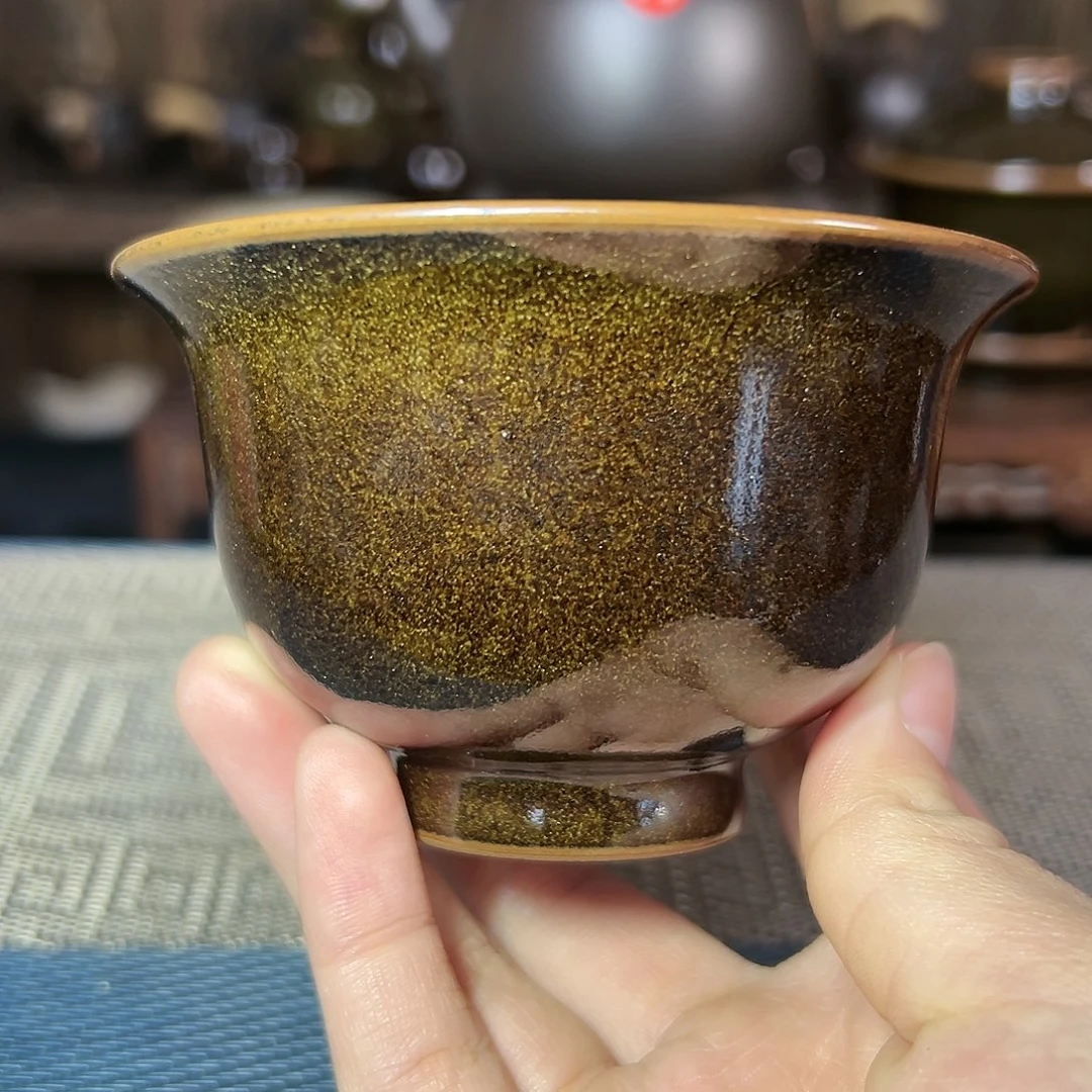 纯手工制作的酱色压手