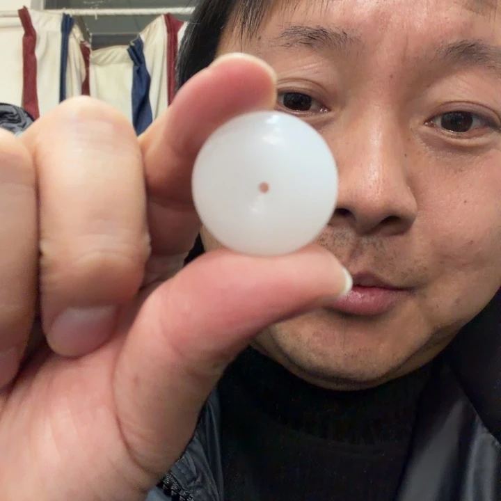 石英质玉合金颈饰