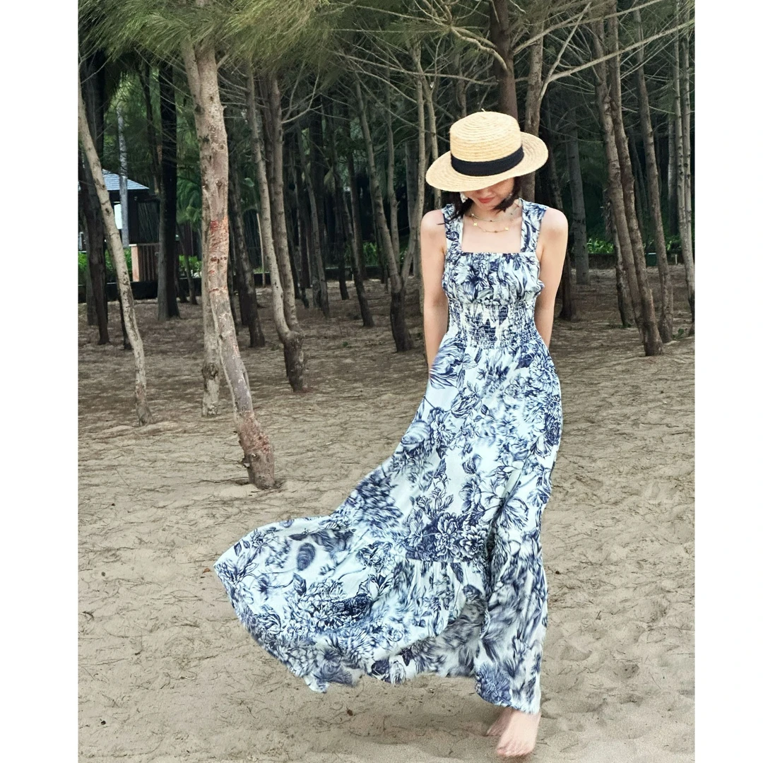 【青花瓷】方领吊带连衣裙春夏新款超仙高级感显瘦度假长裙