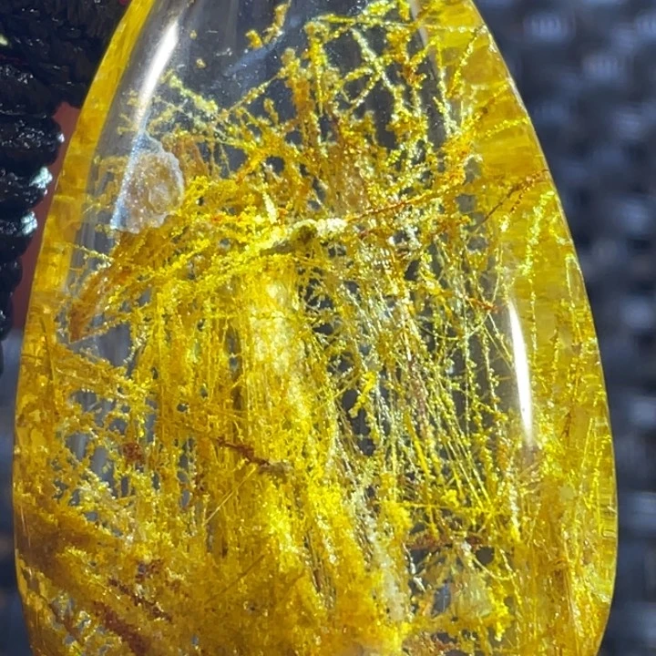 水晶吊坠(不含链)未镶嵌?****辰