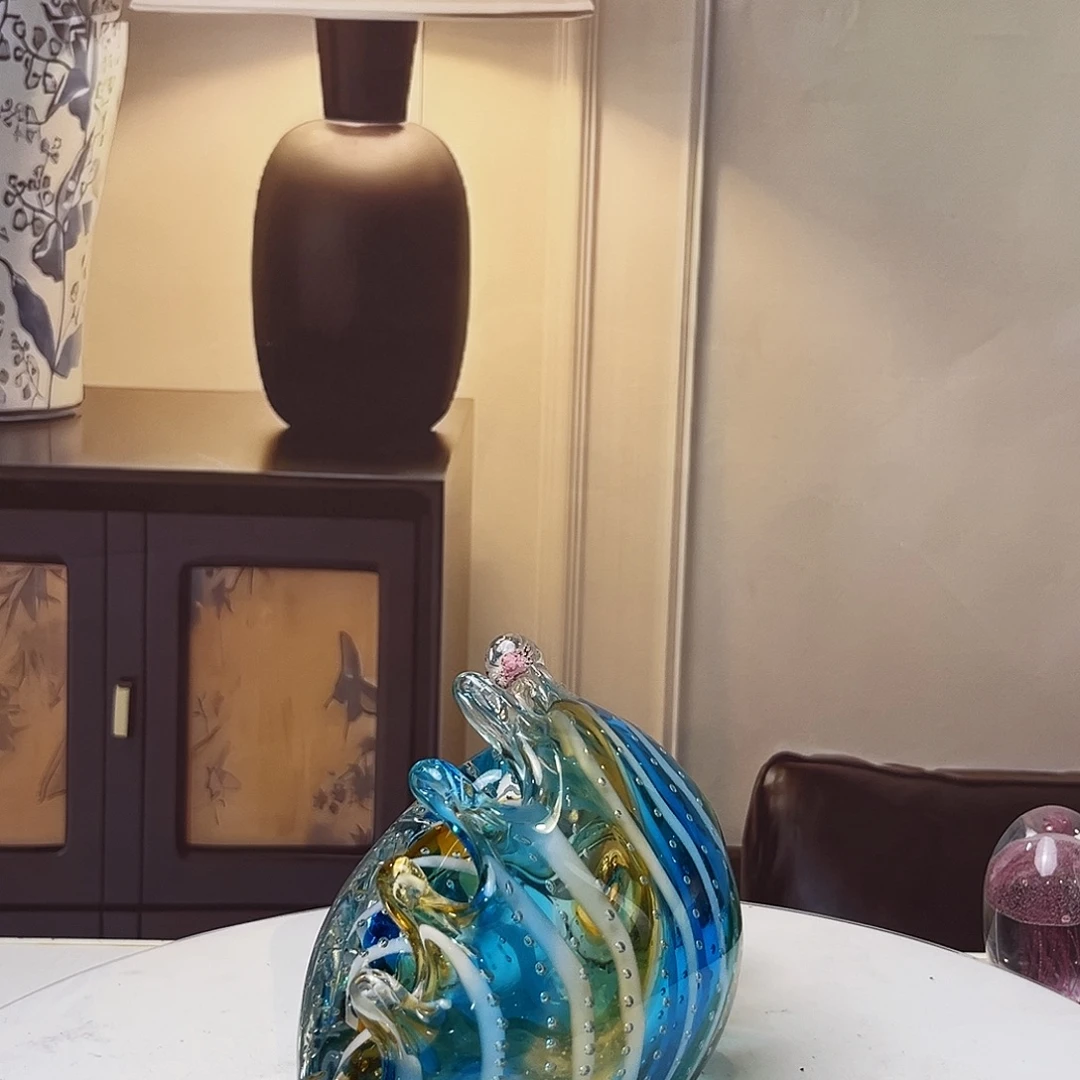手工艺品琉璃琉璃的颜色是