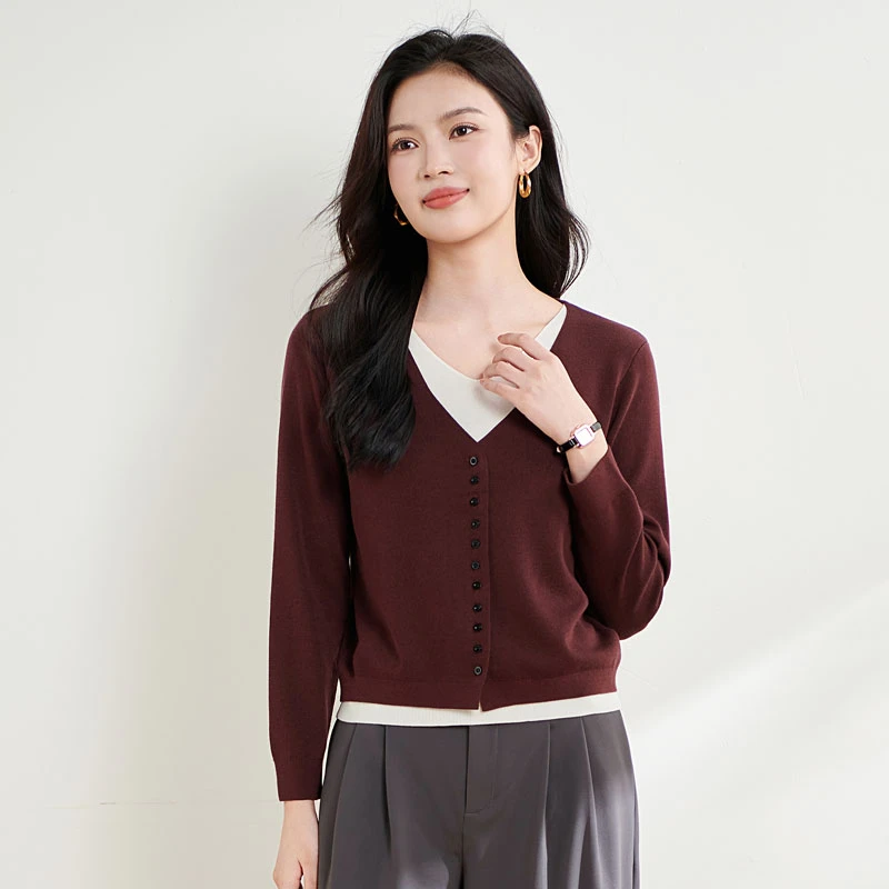 宝迪莱丝2025秋季莱赛尔天丝针织衫女V领长袖假两件毛衫休闲毛衣