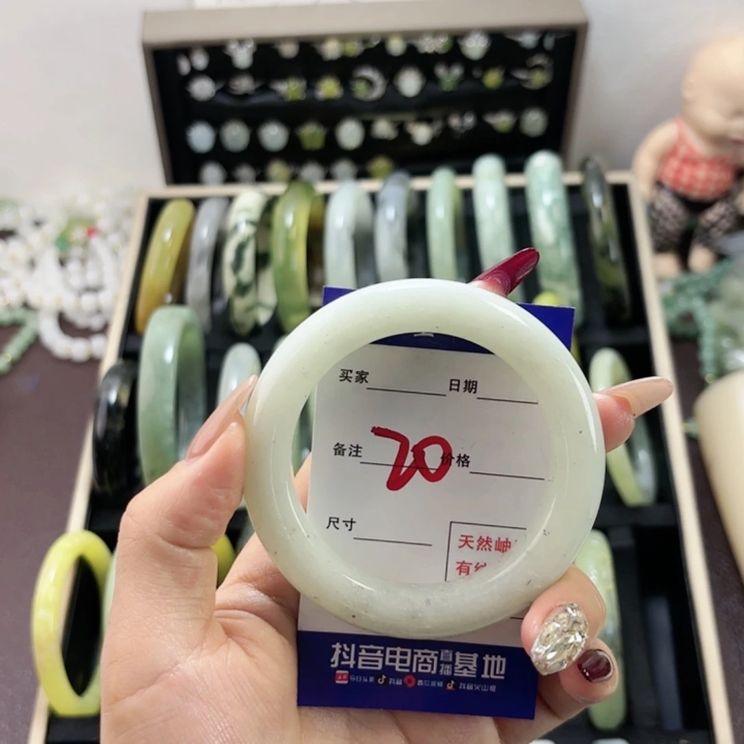 蛇纹石玉手镯未镶嵌祝****